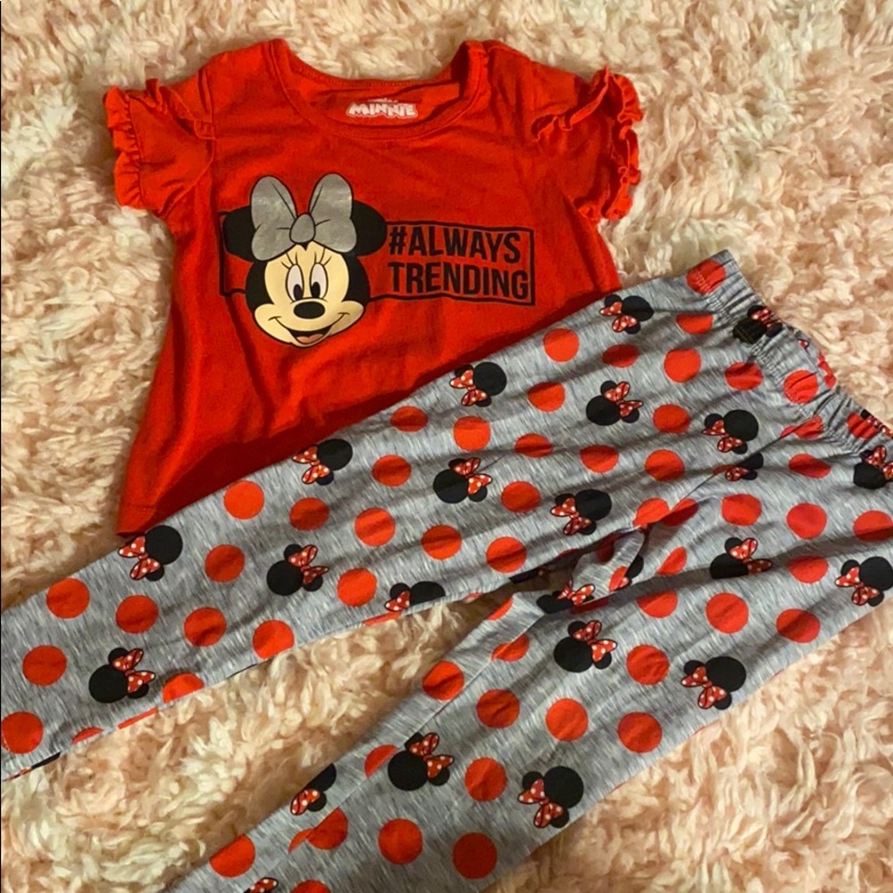 Minnie Mouse 5t set